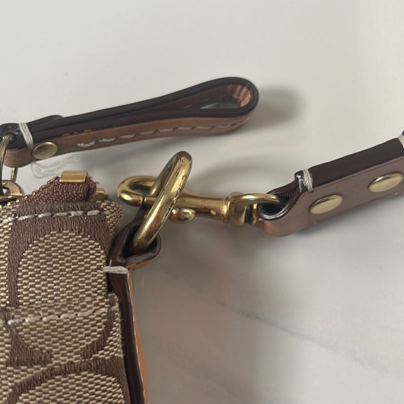 Coach cross body bag - Picture 4 of 6